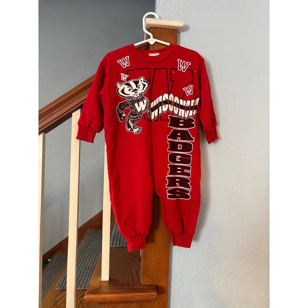 Wisconsin badgers football vtg long romper 24 mths footless logo college sports